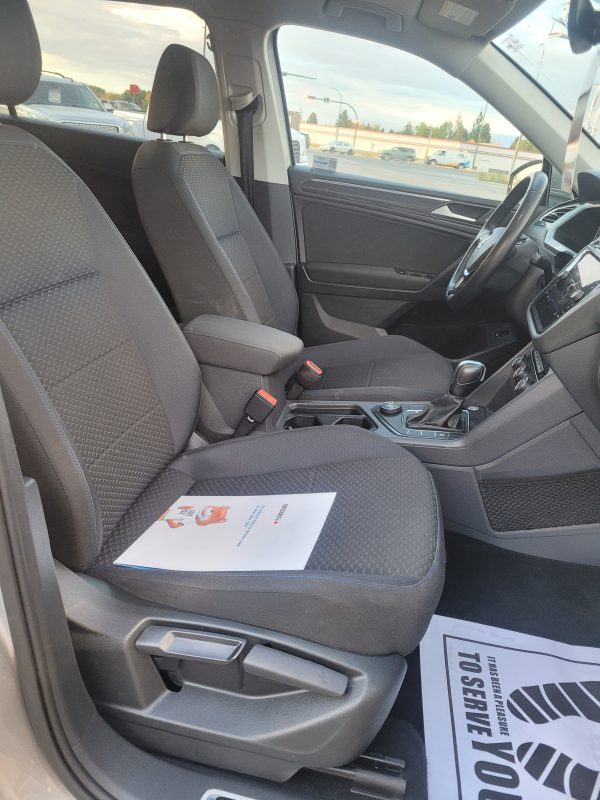 2021 V.W Tiguan SE - Image 13