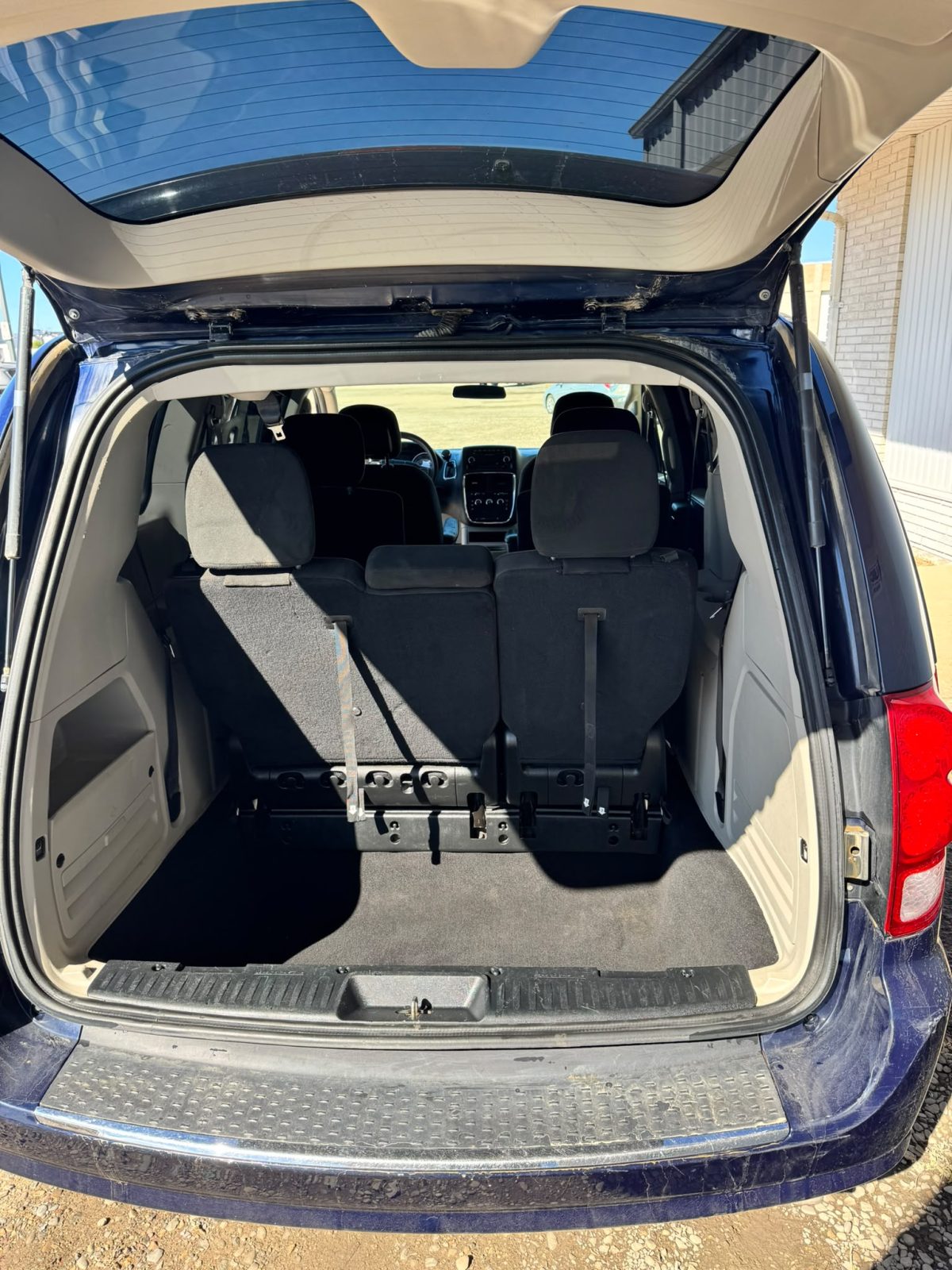 2017 Dodge Grand Caravan - Image 5