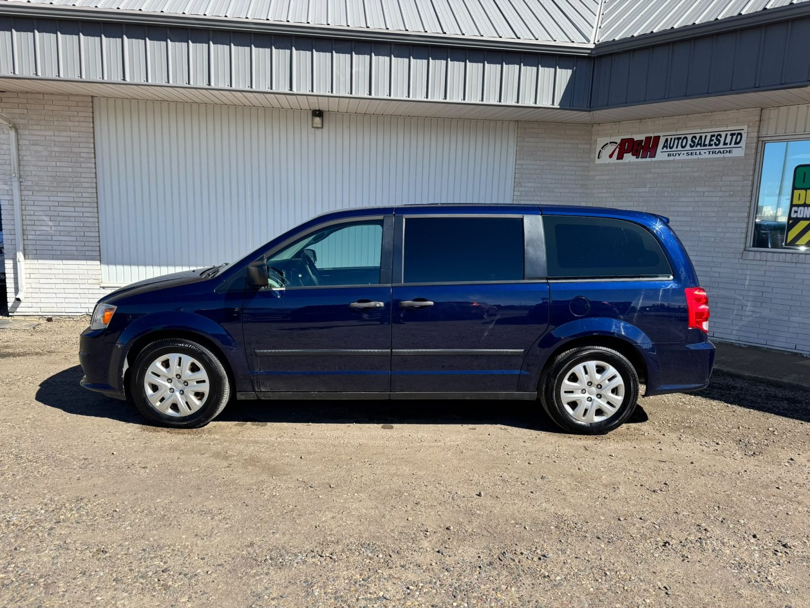 2017 Dodge Grand Caravan - Image 2