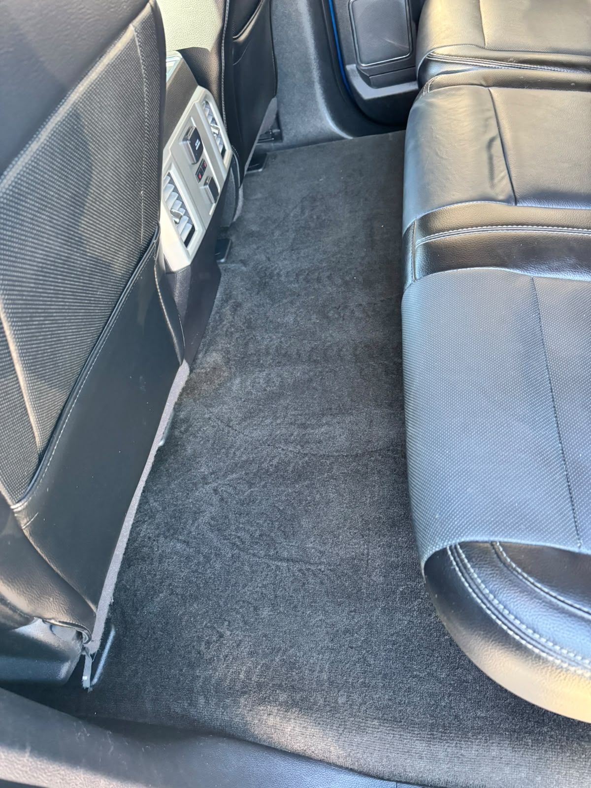 2018 VW Tiguan 4 Motion - Image 16