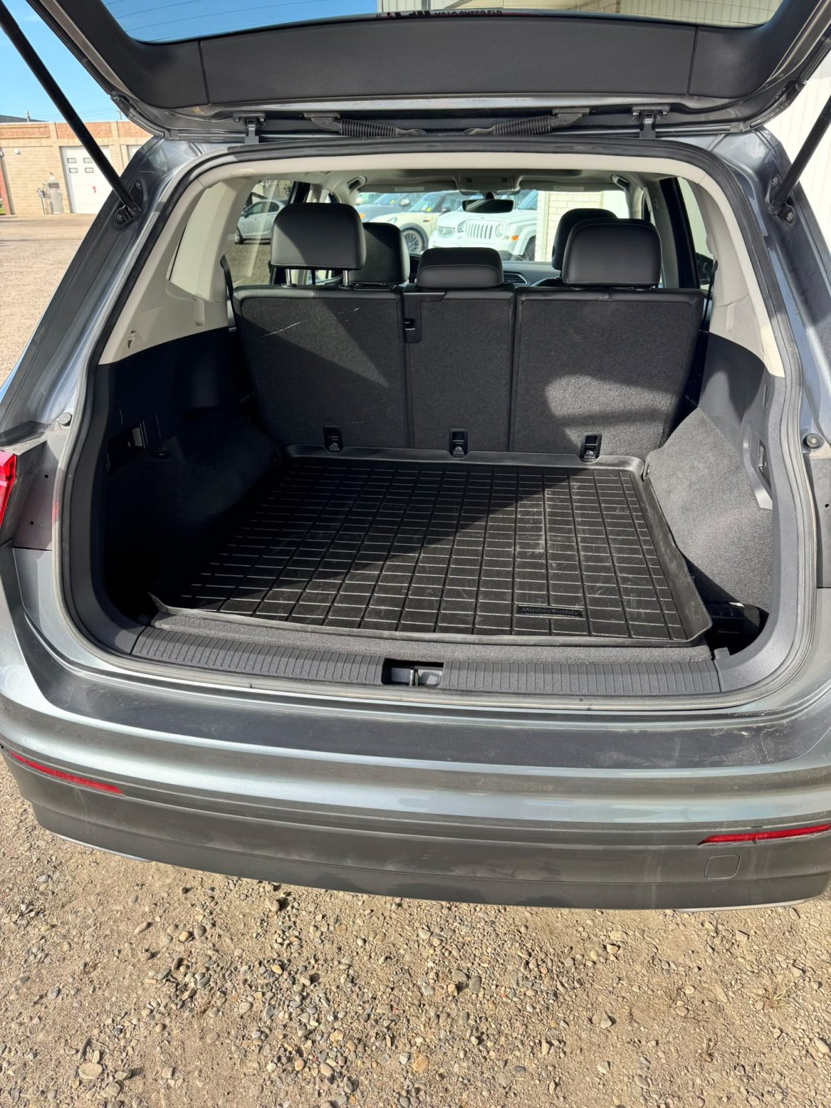 2018 VW Tiguan 4 Motion - Image 5