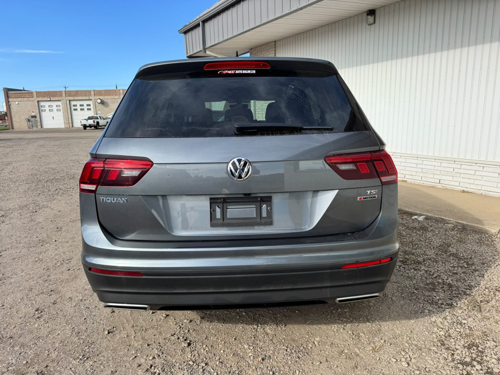2018 VW Tiguan 4 Motion - Image 4