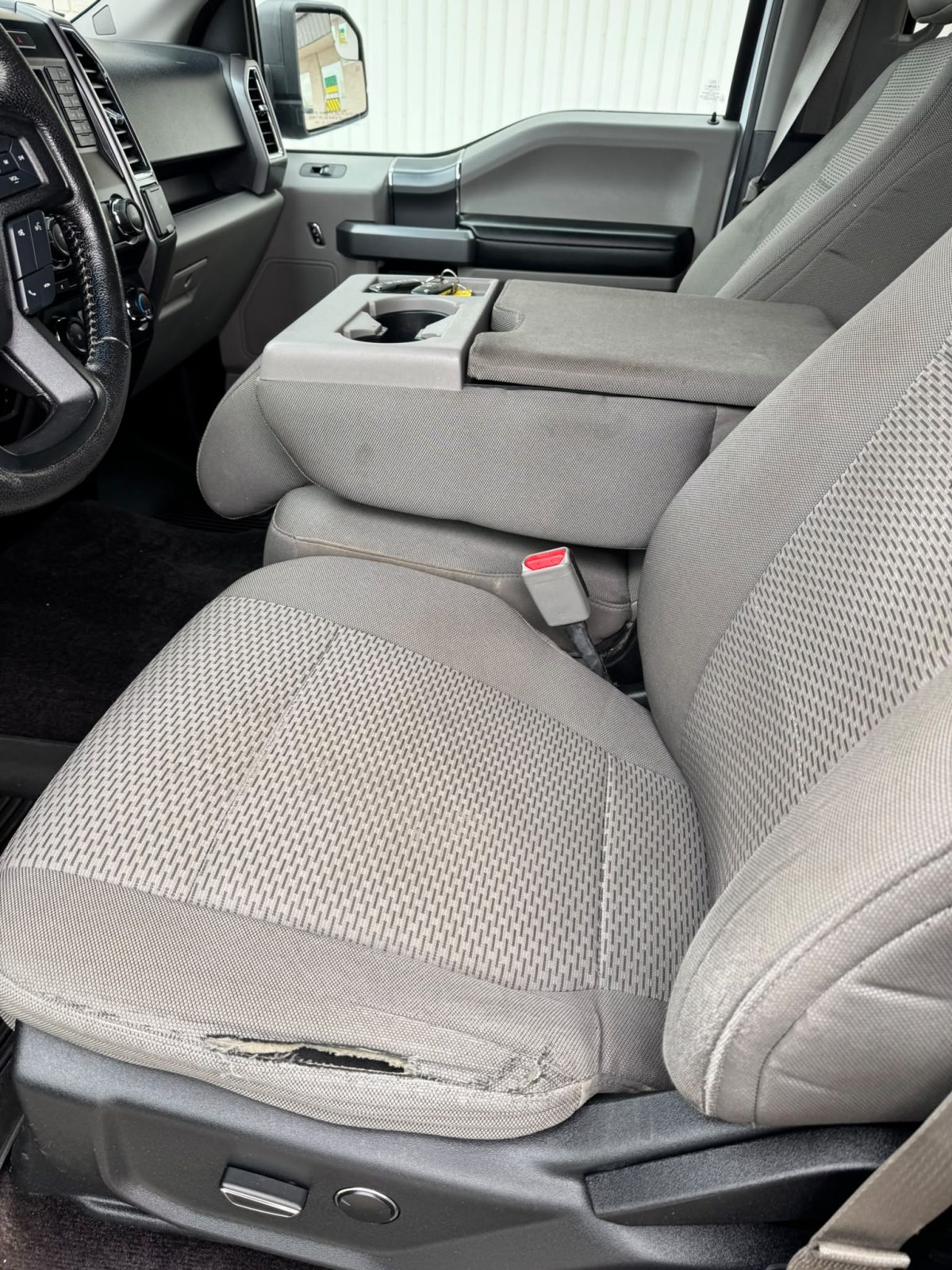 2016 Ford F-150 XLT - Image 13
