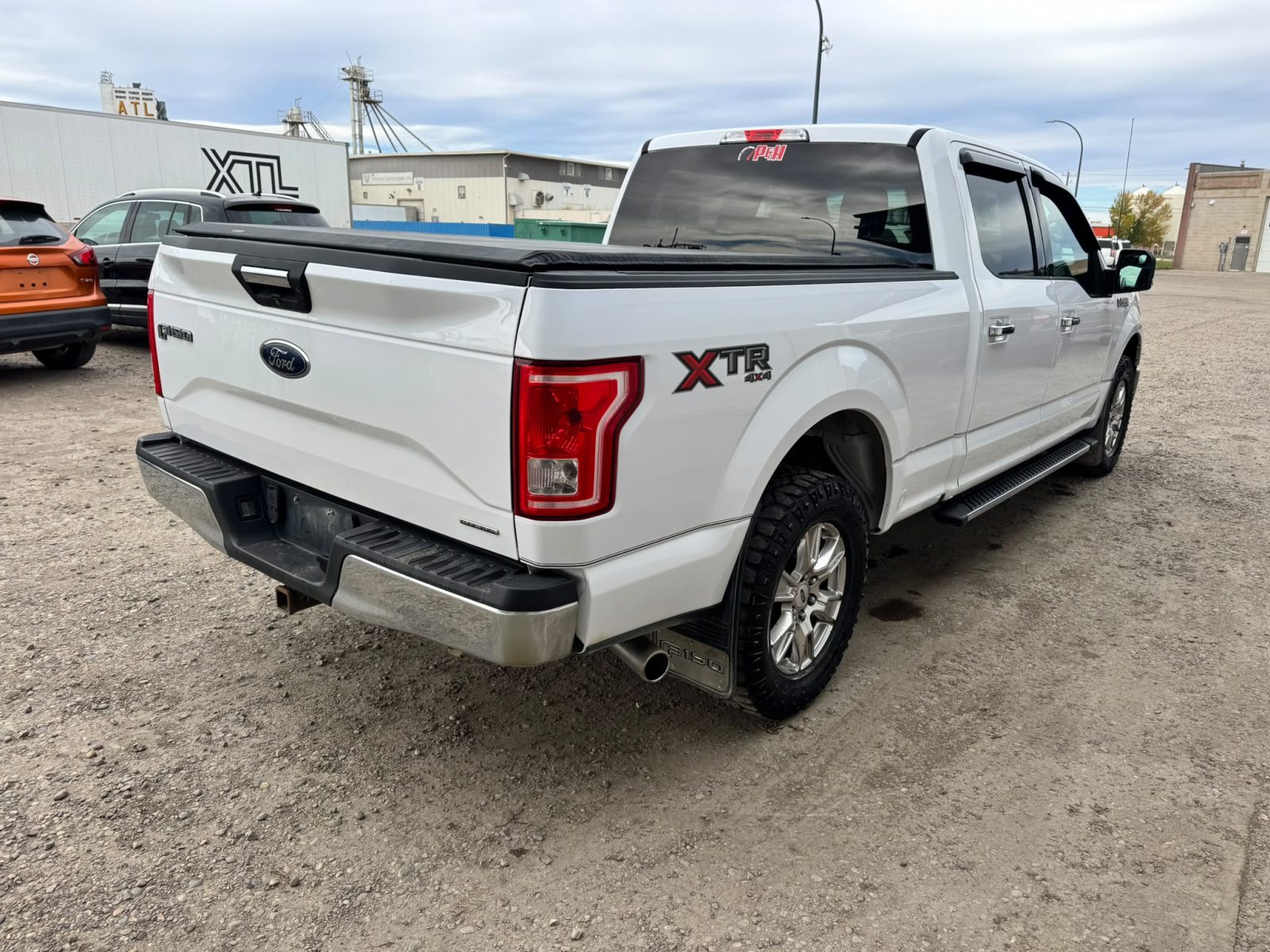 2016 Ford F-150 XLT - Image 6