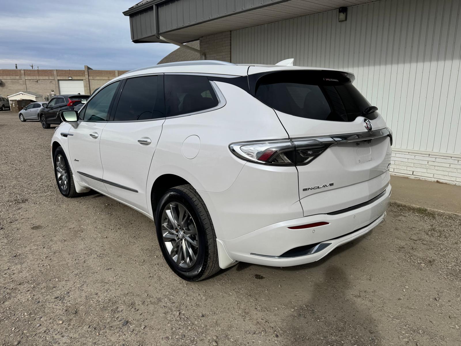 2023 Buick Enclave Avenir - Image 3