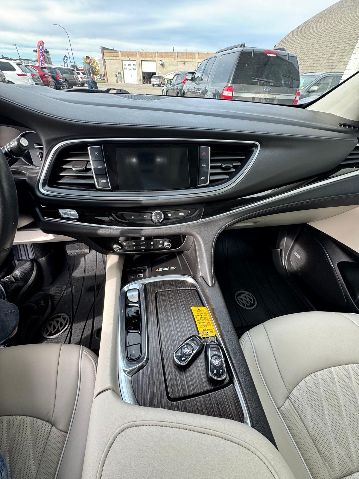 2023 Buick Enclave Avenir - Image 12