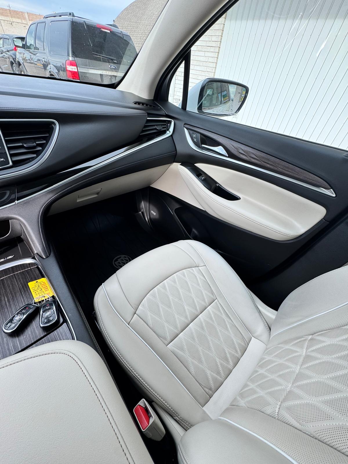 2023 Buick Enclave Avenir - Image 13