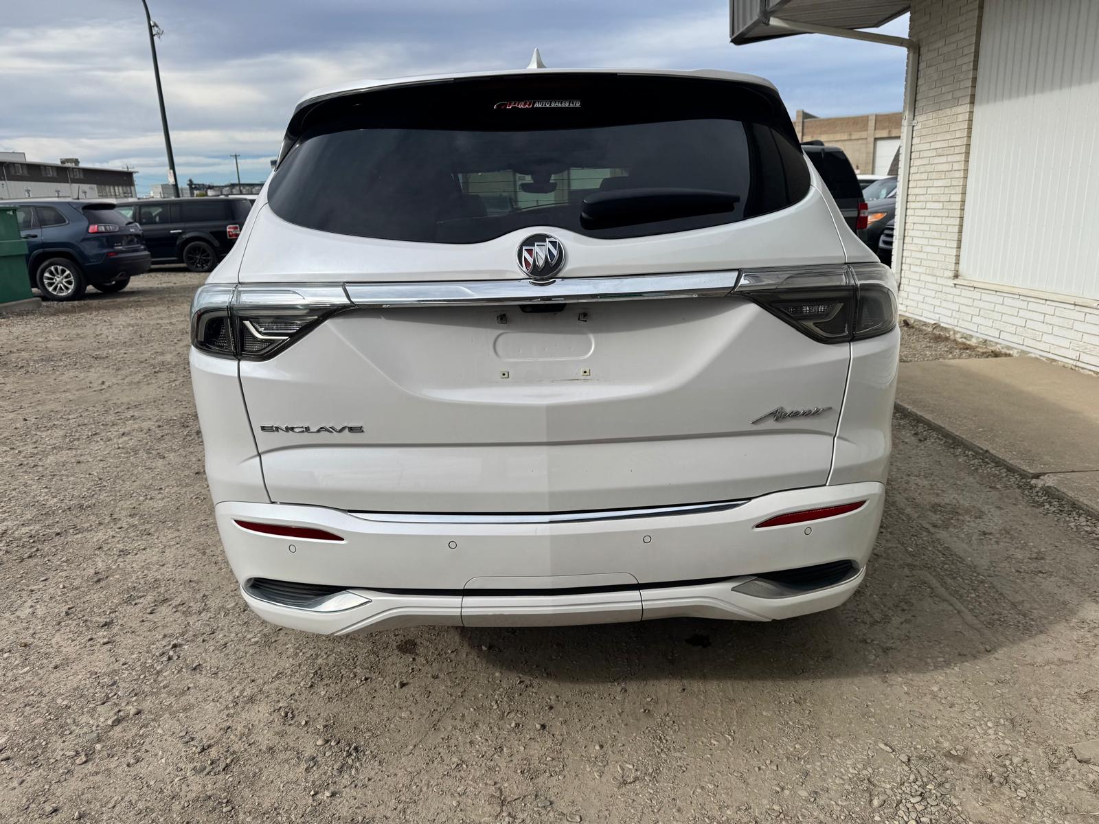 2023 Buick Enclave Avenir - Image 4