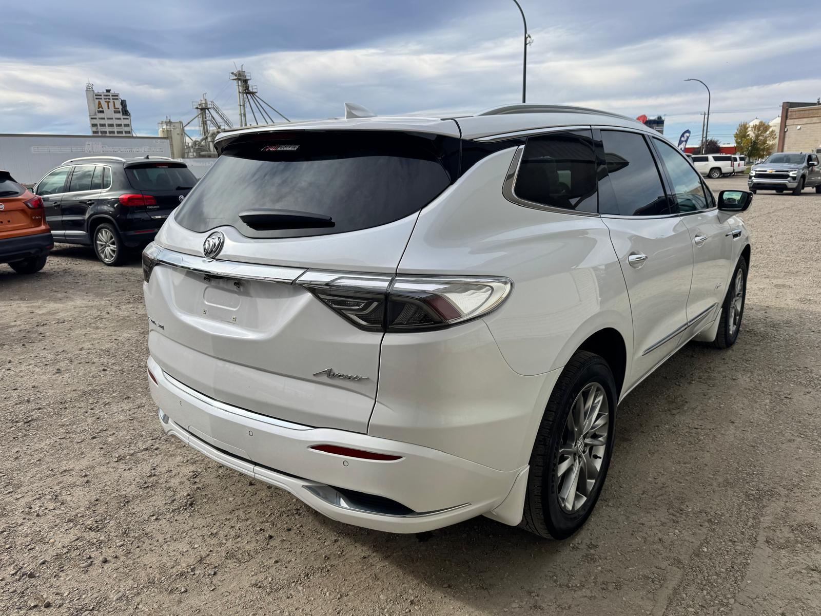 2023 Buick Enclave Avenir - Image 5