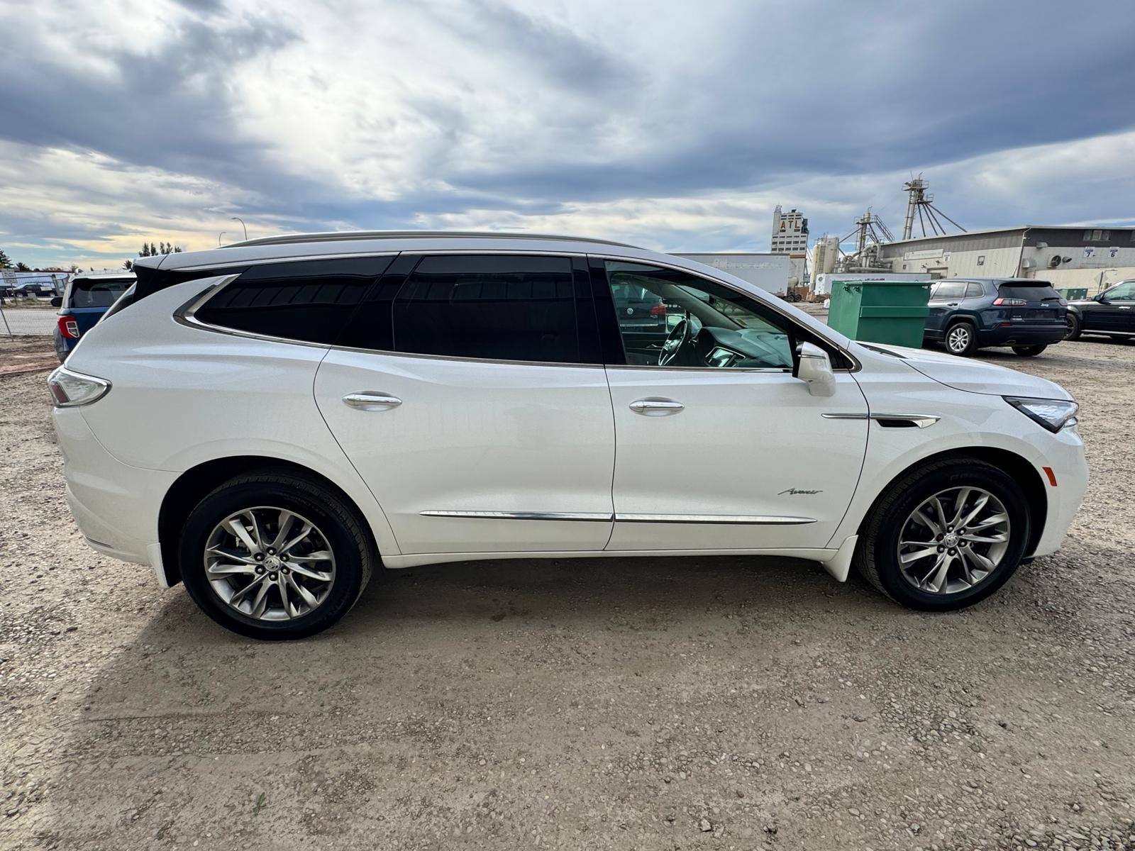 2023 Buick Enclave Avenir - Image 6