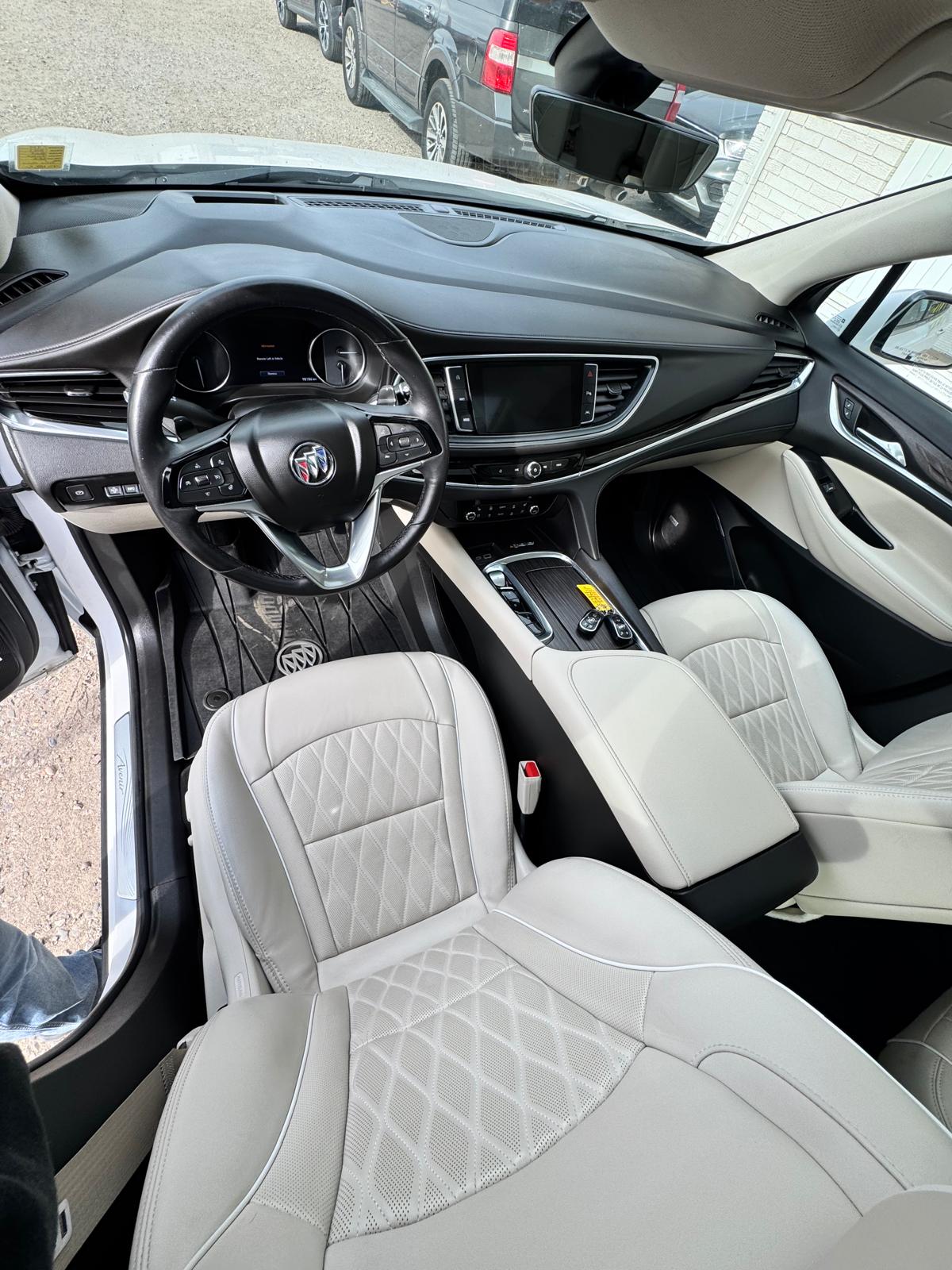 2023 Buick Enclave Avenir - Image 11