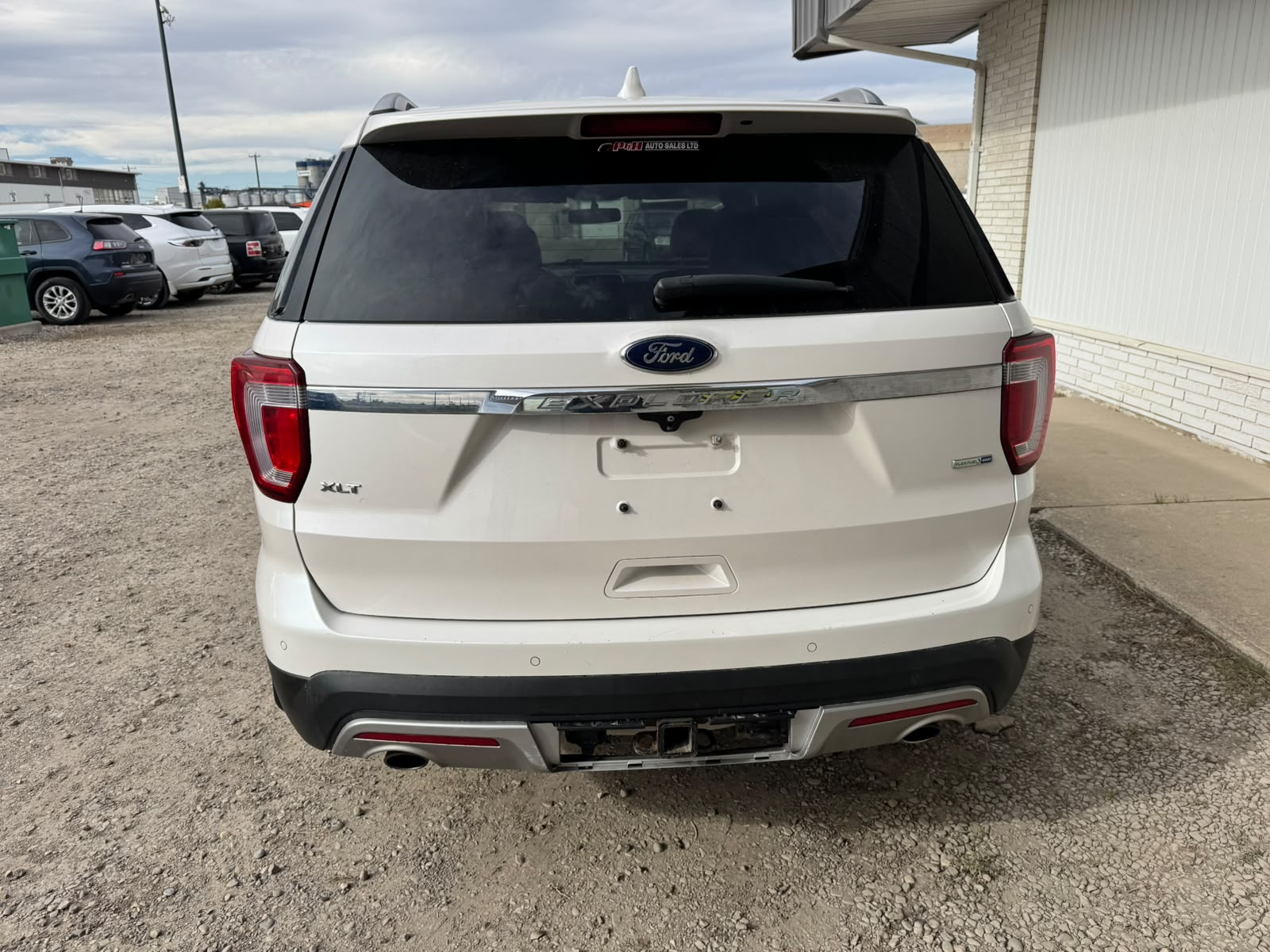 2016 Ford Explorer XLT - Image 4