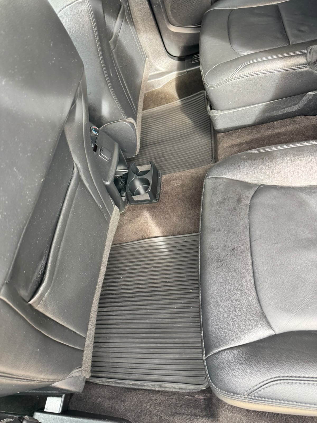 2016 Ford Explorer XLT - Image 19