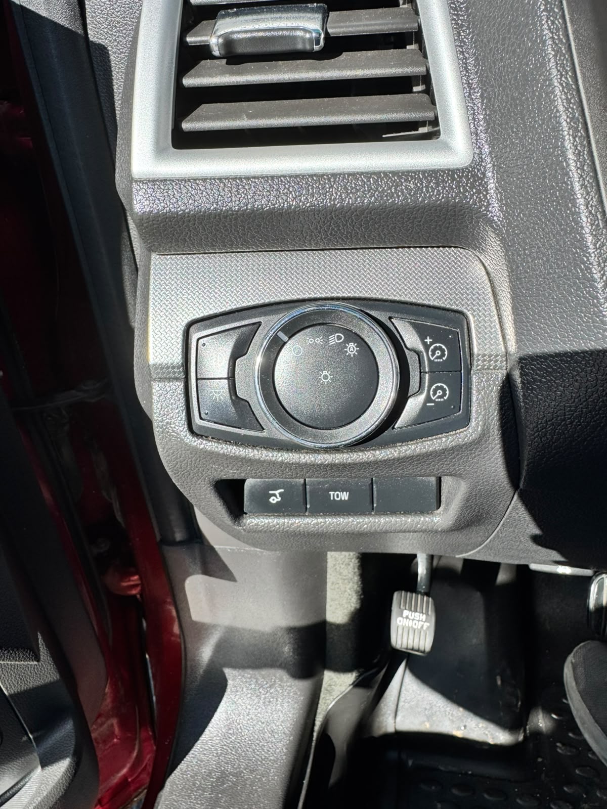 2013 Ford Explorer Sport - Image 16