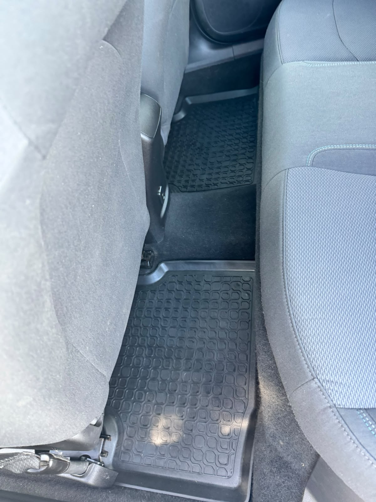 2018 Chevrolet Cruze - Image 16
