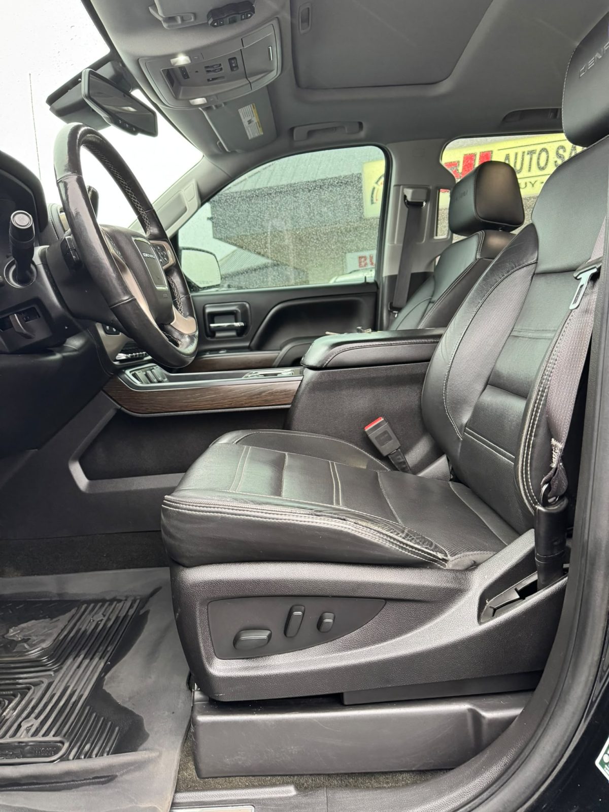 2017 GMC Sierra Denali - Image 8