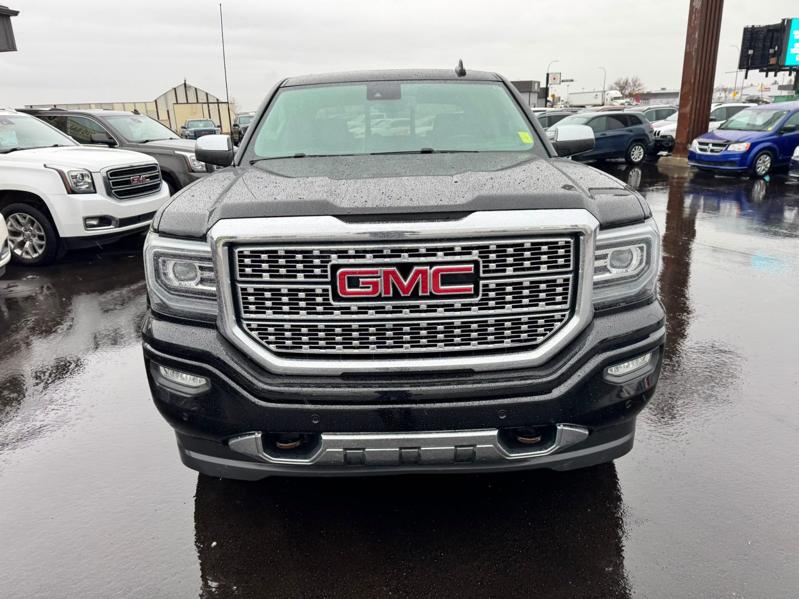2017 GMC Sierra Denali - Image 13
