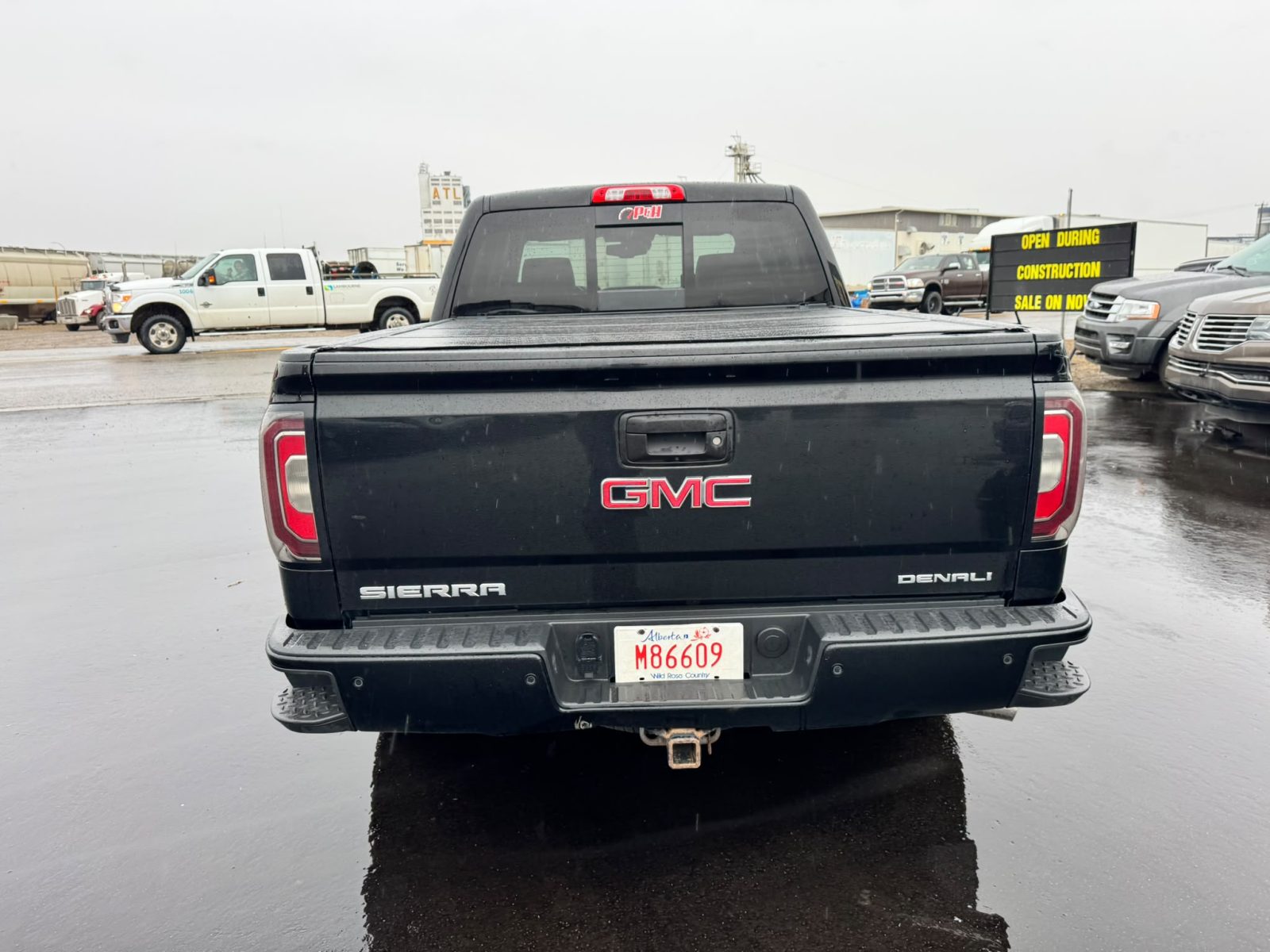2017 GMC Sierra Denali - Image 4